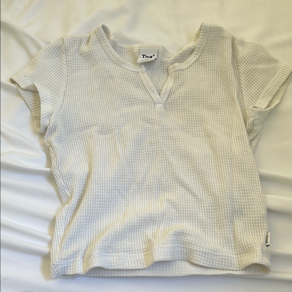 TNA - Aritzia Waffle White V-Neck T-shirt